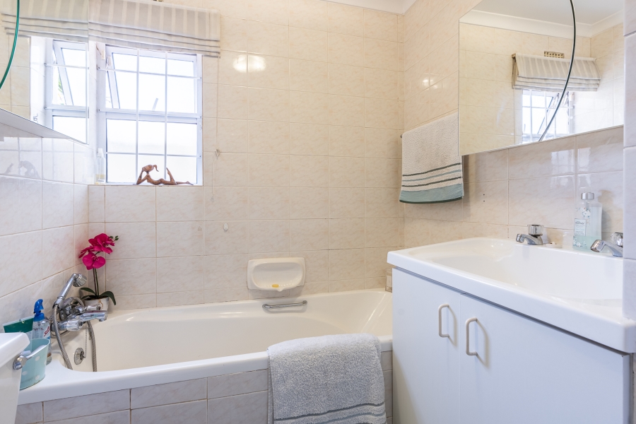 3 Bedroom Property for Sale in Pinelands Western Cape